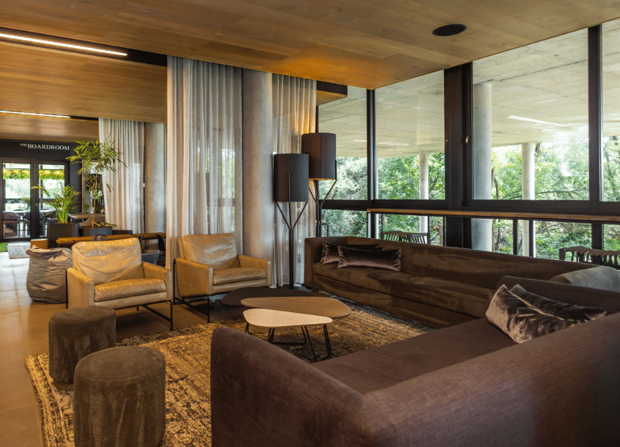 Emerald Business Lounge